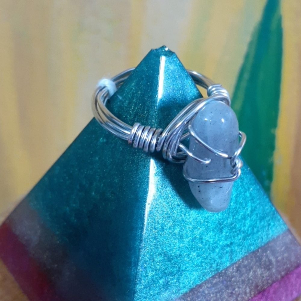 Labradorite & silver ring - Picture 3 of 5